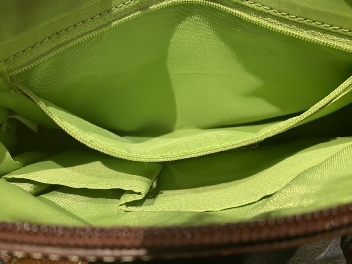 Danier mini leather purse/bag image indicator(6)