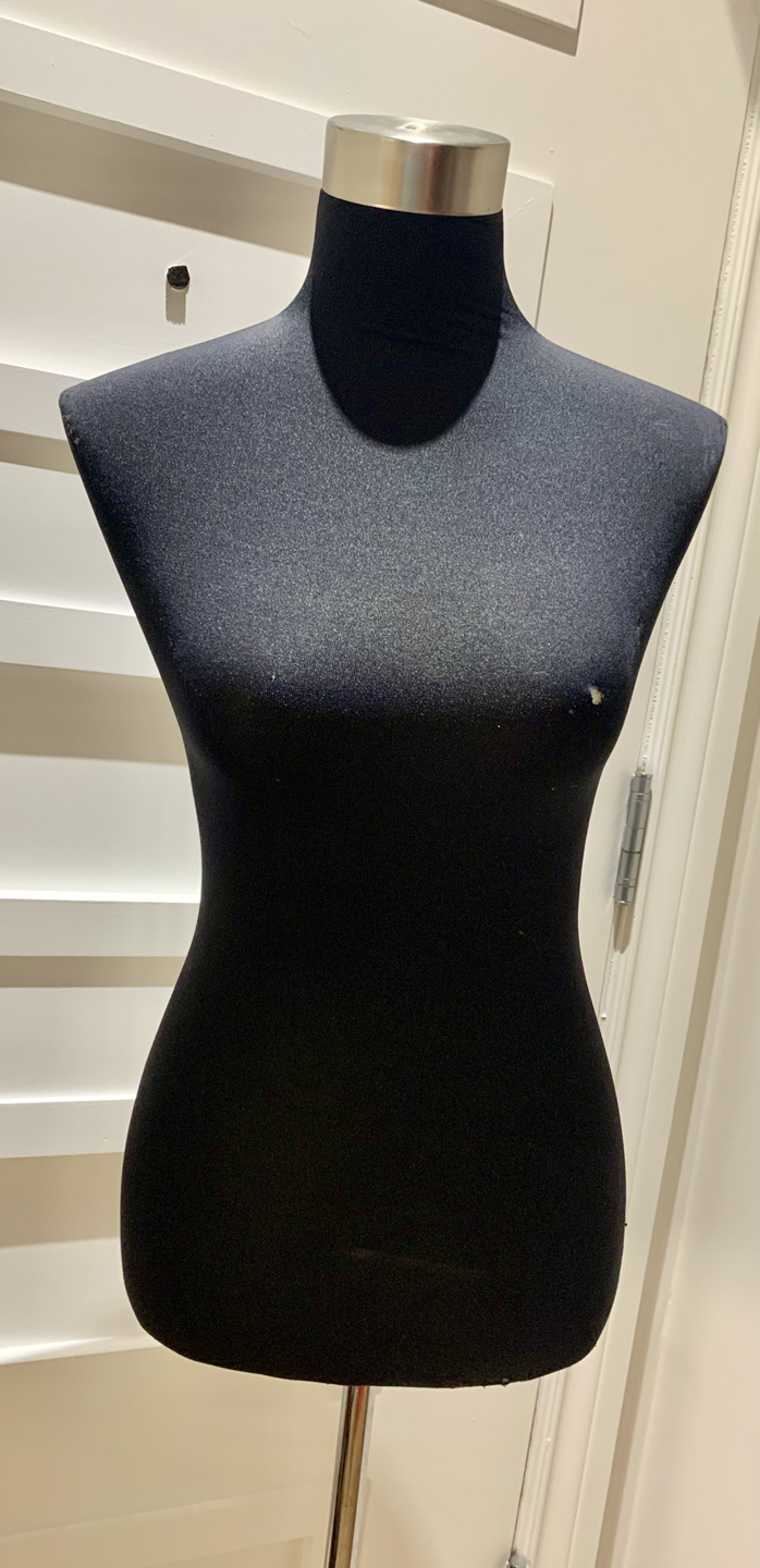 XS Female Dress Form / Dress Display - photo 3