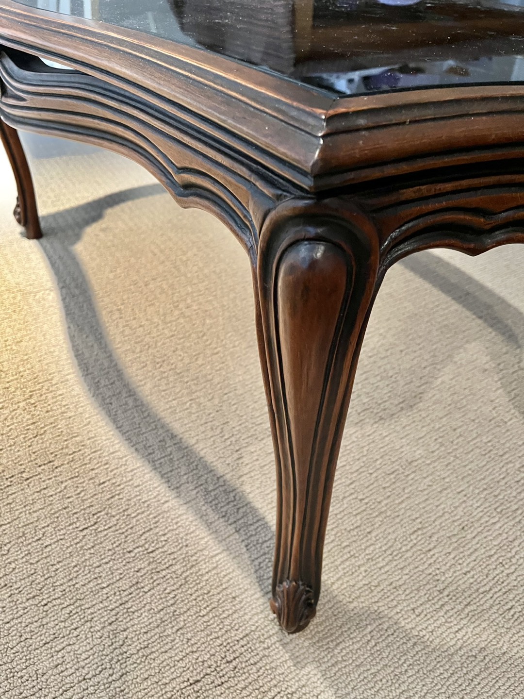 ANTIQUE SOLID WOOD AND GLASS COFFEE TABLE - photo 2
