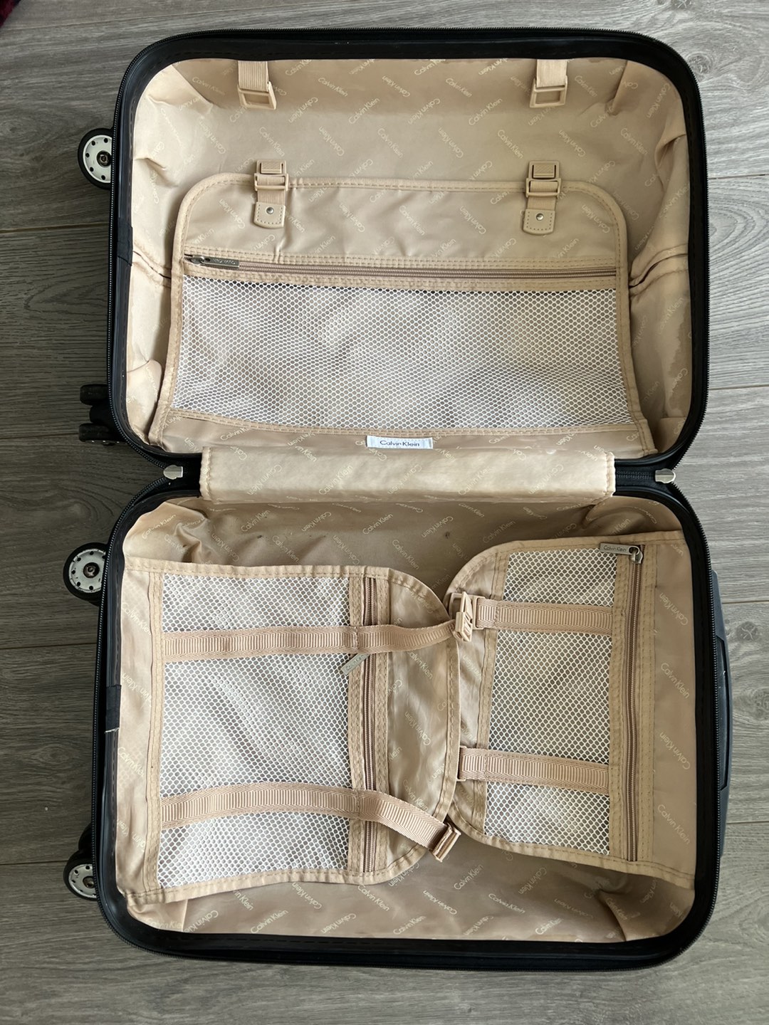 Calvin Klein luggage - photo 3
