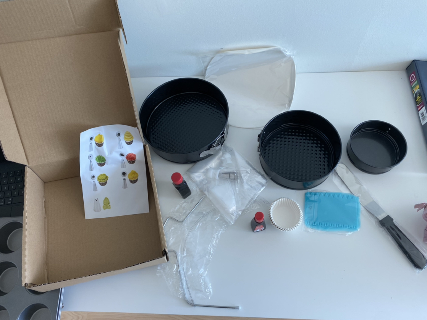 Cake baking kit thumbnail