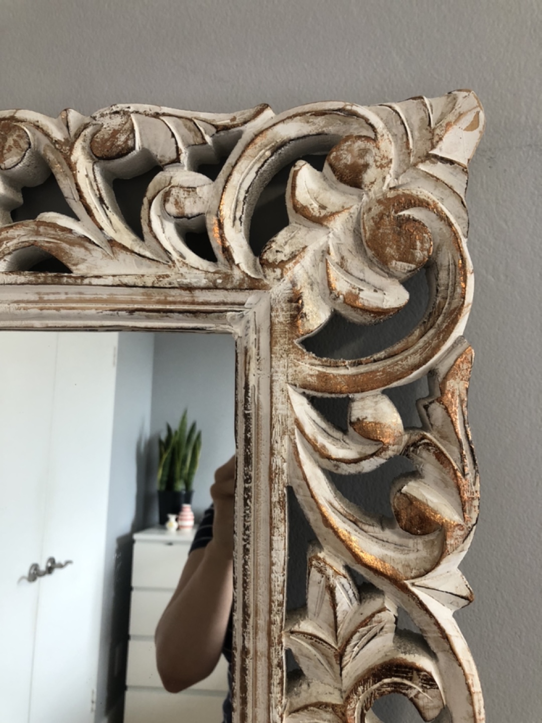 MOVING SALE - Homesense Mirror - photo 2