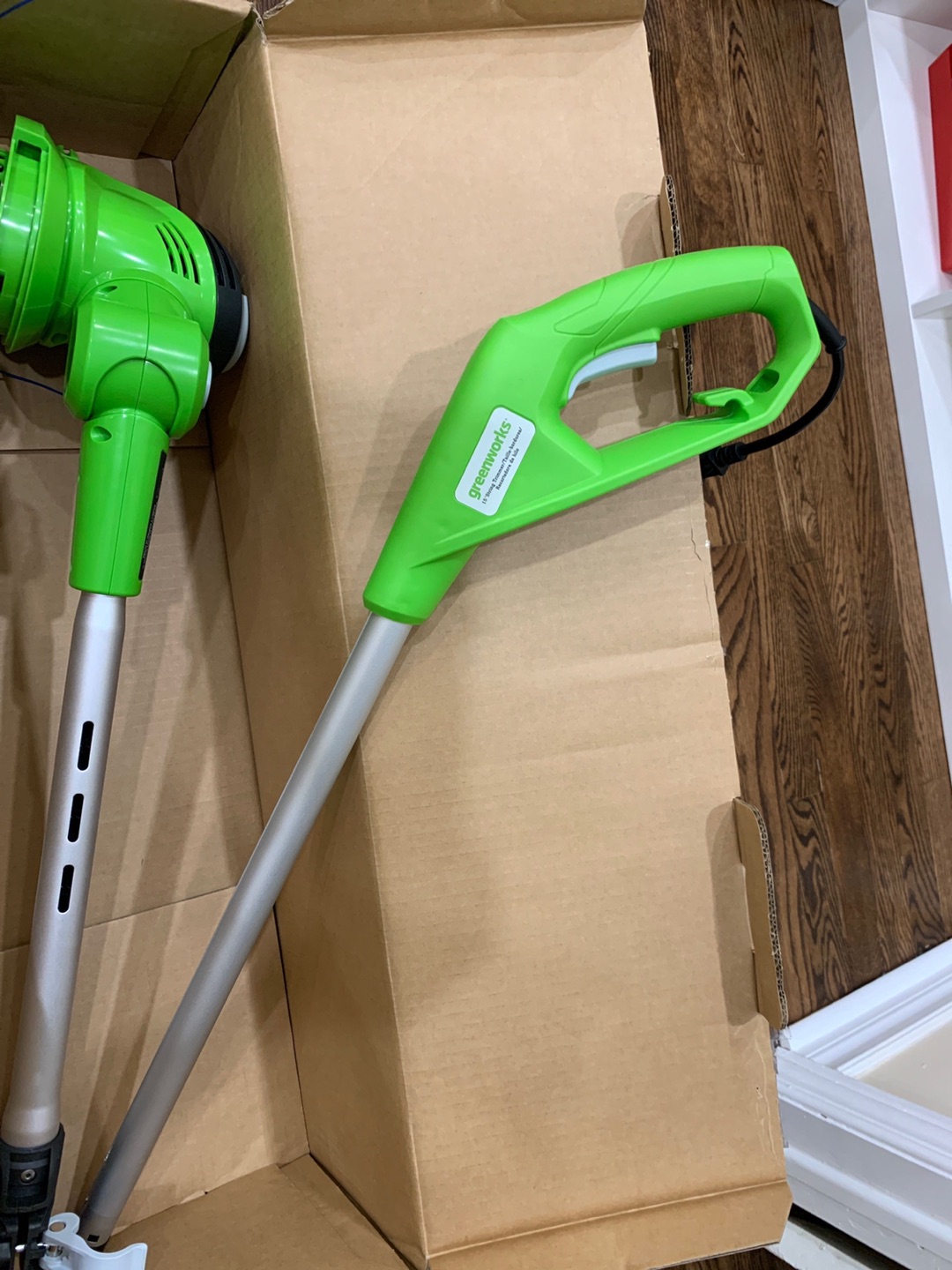 GreenWorks 21272 5.5Amp 15-Inch Corded String Trimmer image indicator(2)