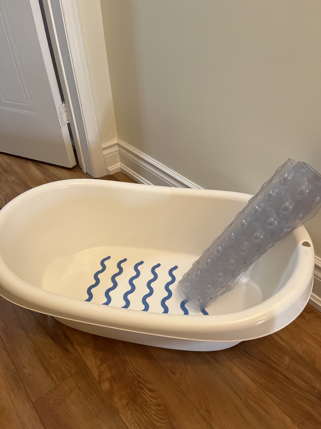 Baby bathtub + no-slip mat