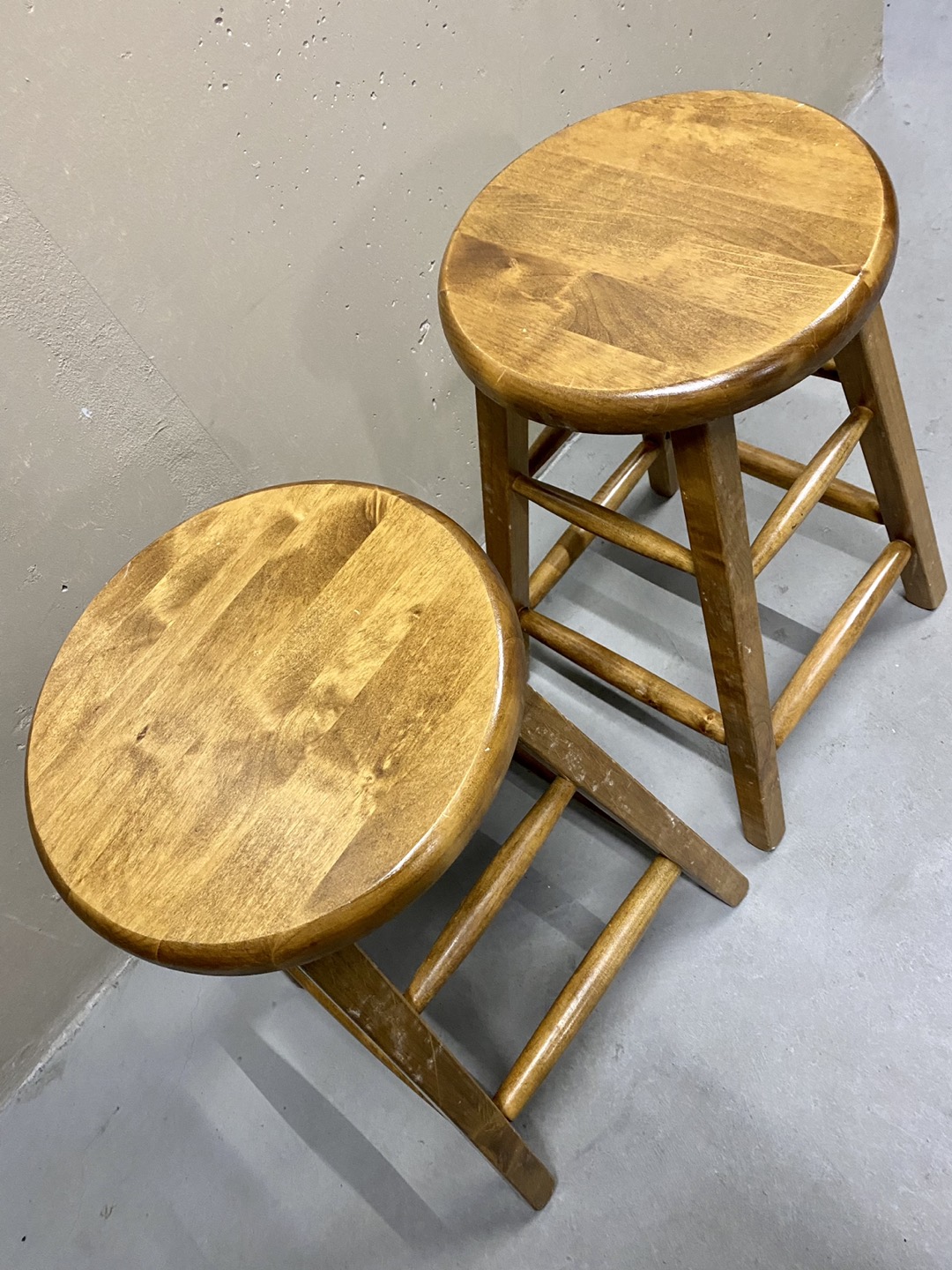 Wood bar stools - photo 2
