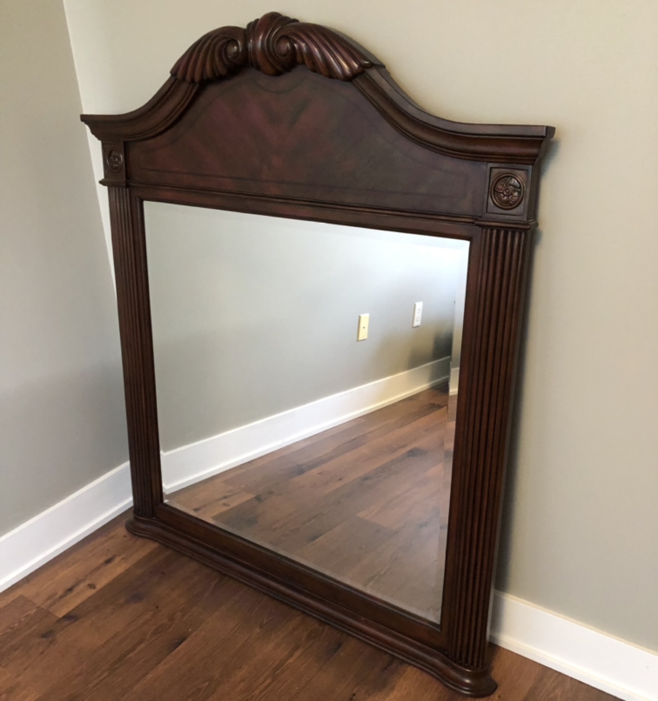 Free solid wood mirror
