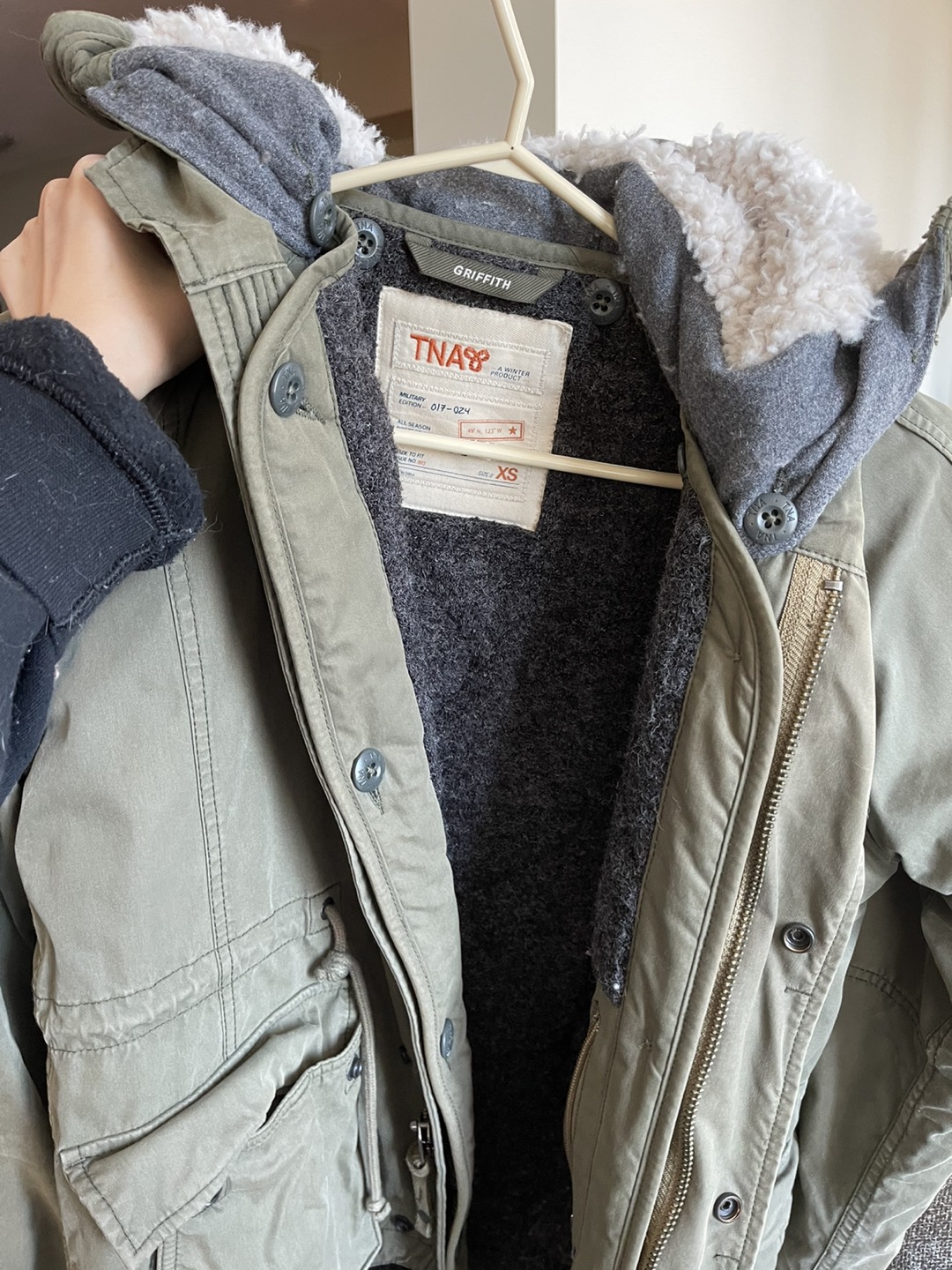 Aritzia winter jacket thumbnail
