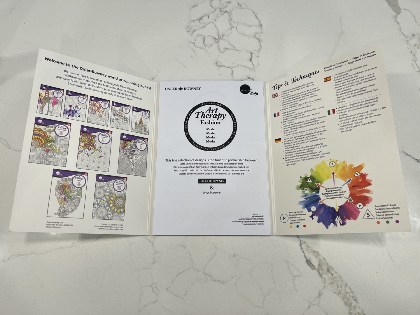 Fashion colouring book #freecycle - photo 2