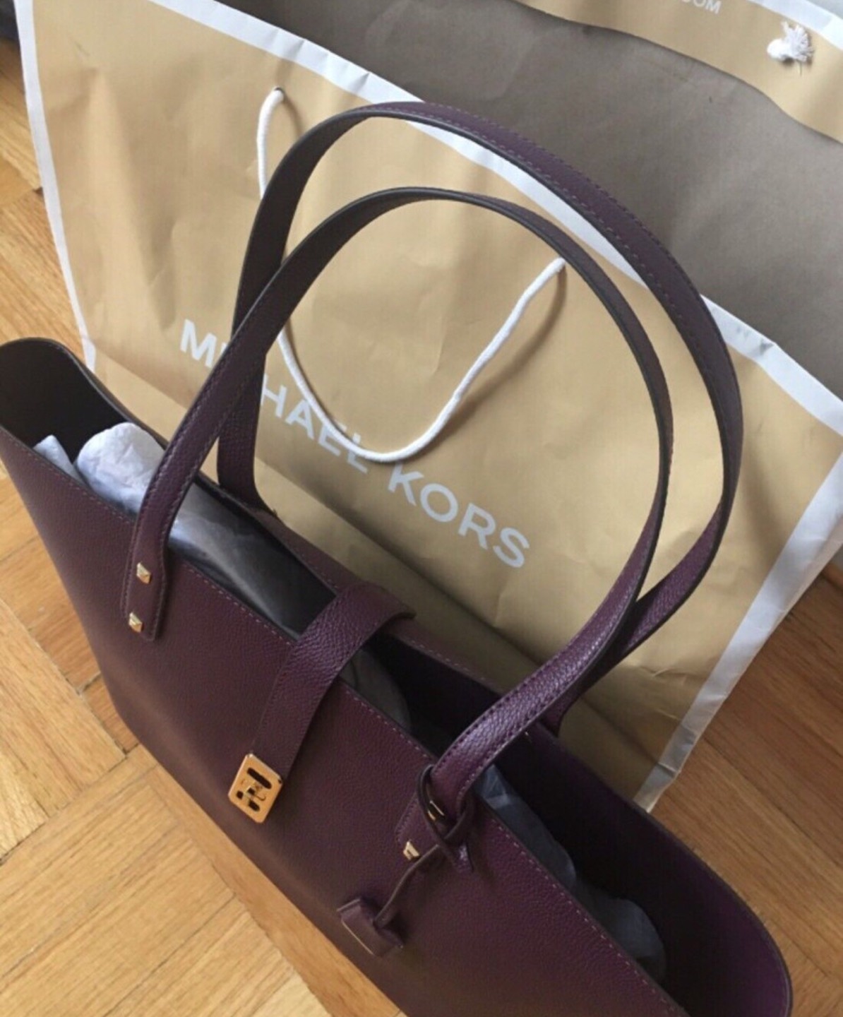 Brand new MK Michael Kors tote bag image indicator(2)