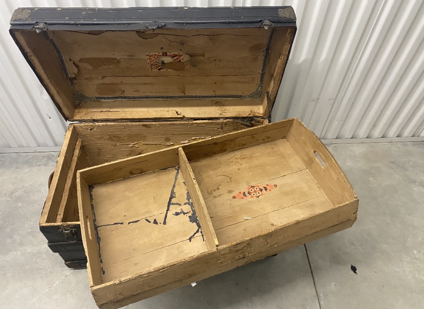 Antique Chest image indicator(4)