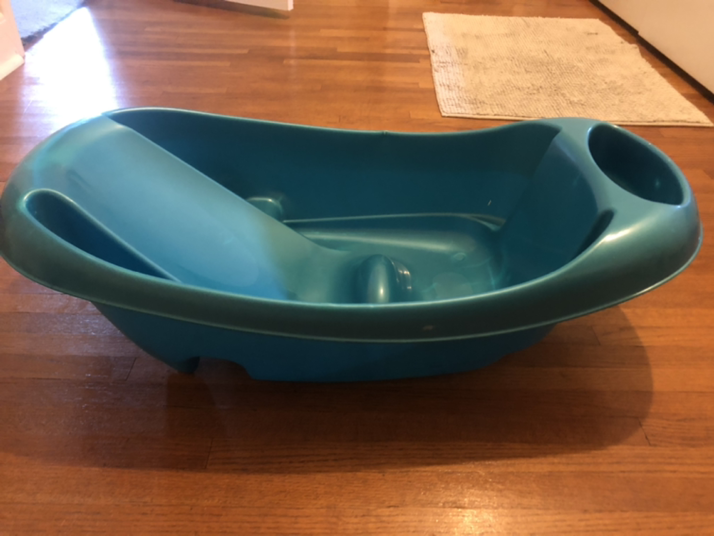 Toddler bathtub