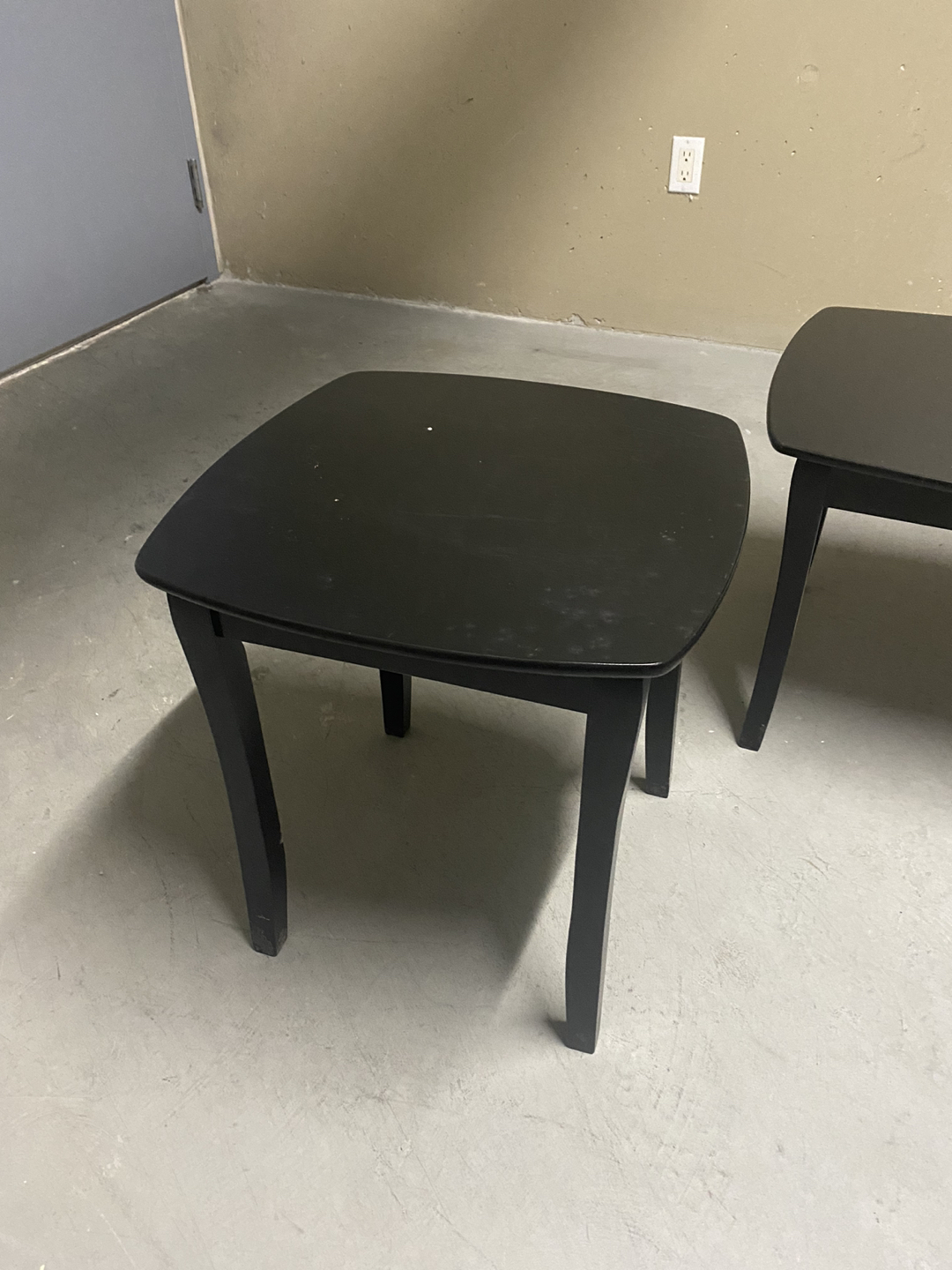 Price Drop: Coffee table & 2 side tables set - photo 2