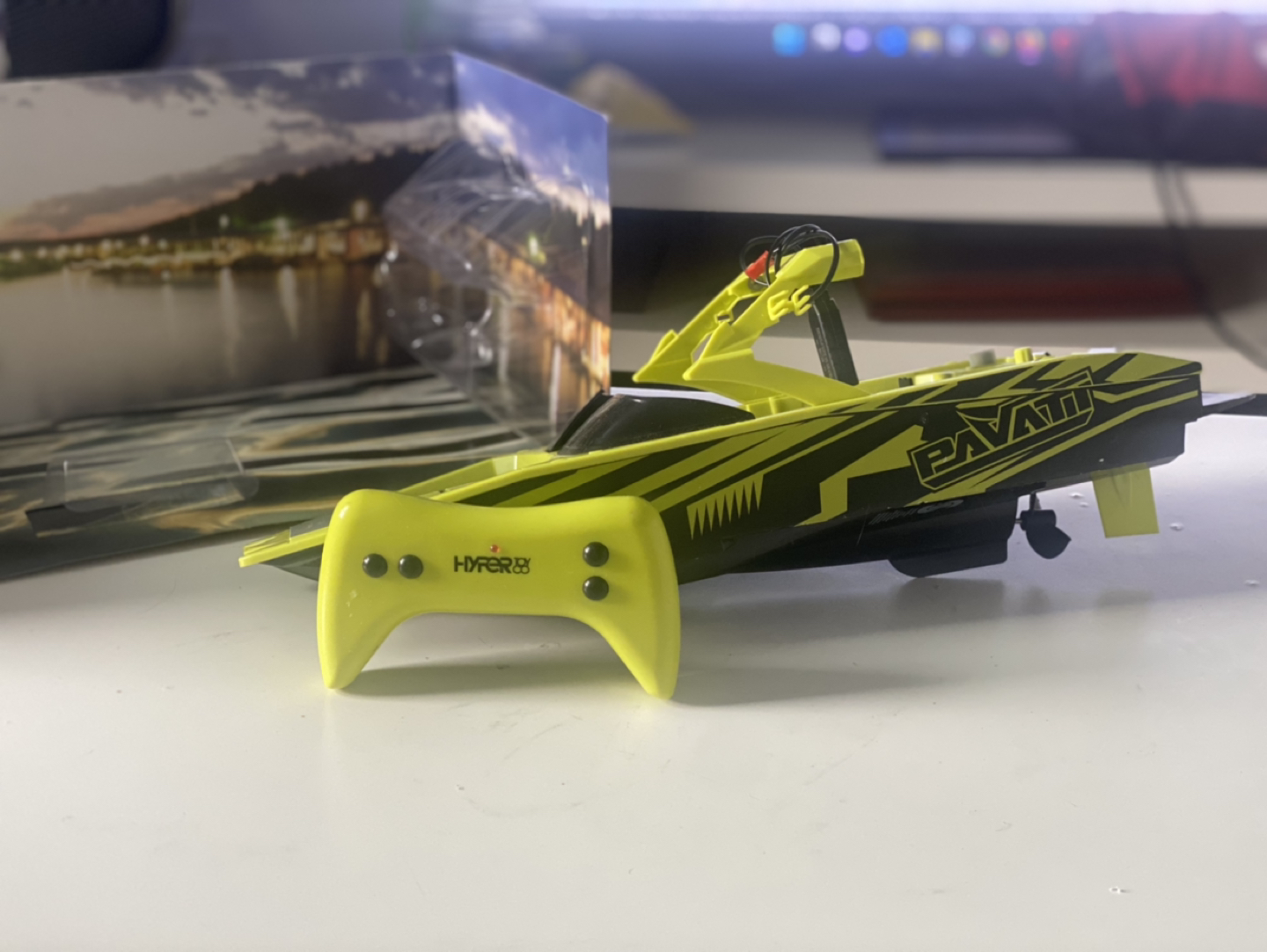 RC boat 1:18 scale lithium battery -USB charger 45cm /17.7inch - photo 3