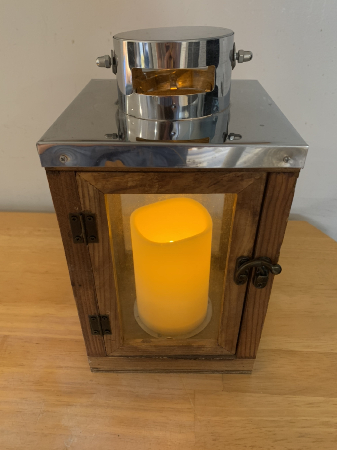 Free decorative lantern