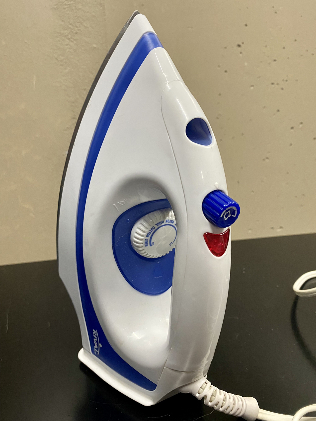 Price Drop: Rival steam iron thumbnail