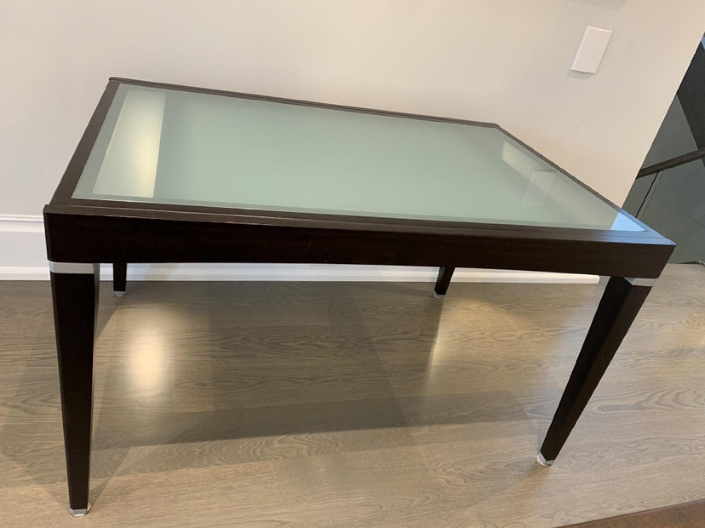 Tempered glass table with 6 wooden chairs - photo 5
