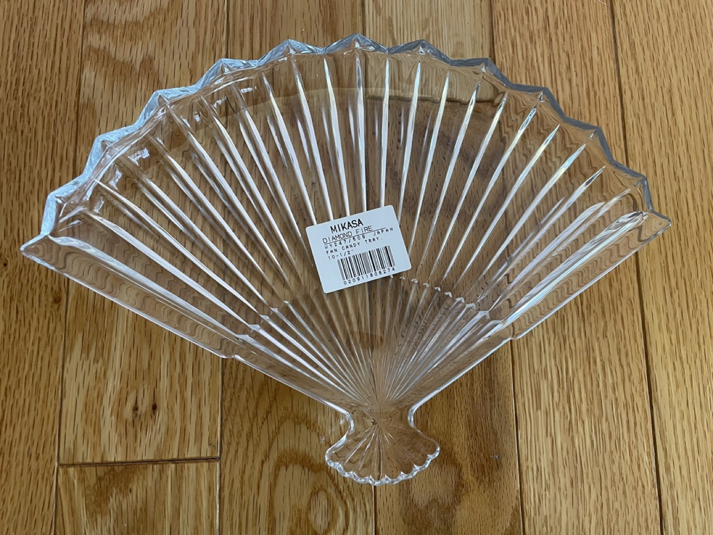 Vintage Mikasa Diamond glass ribbed fan shaped candy dish image indicator(2)