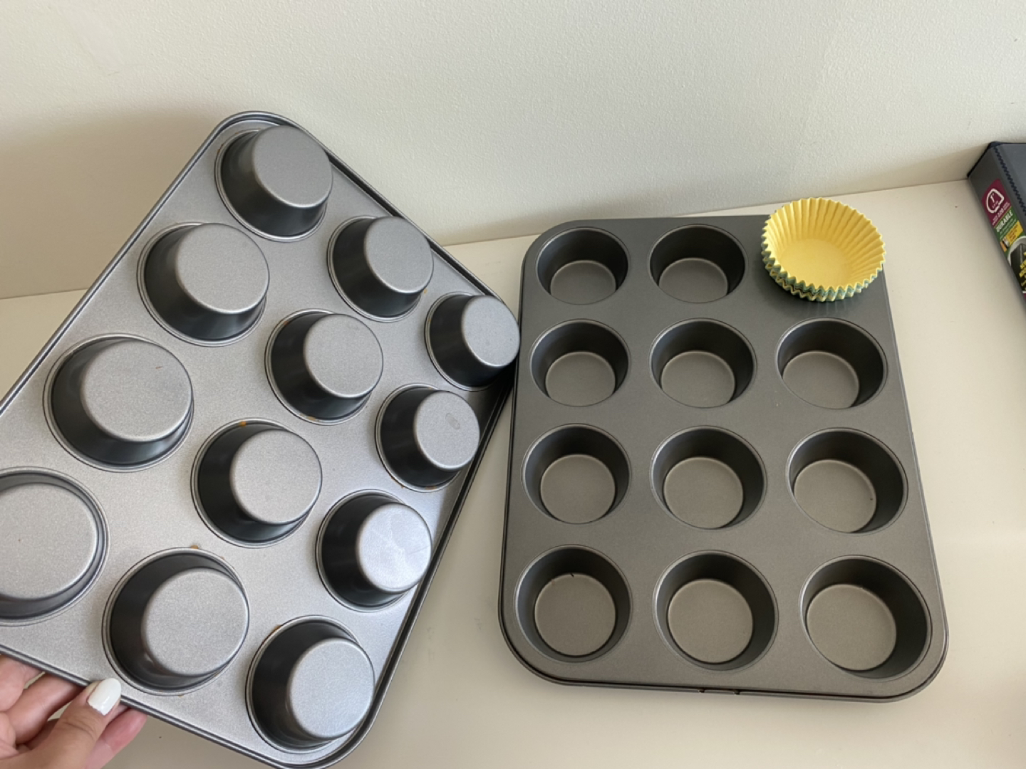 2x non stick muffing baking pan thumbnail