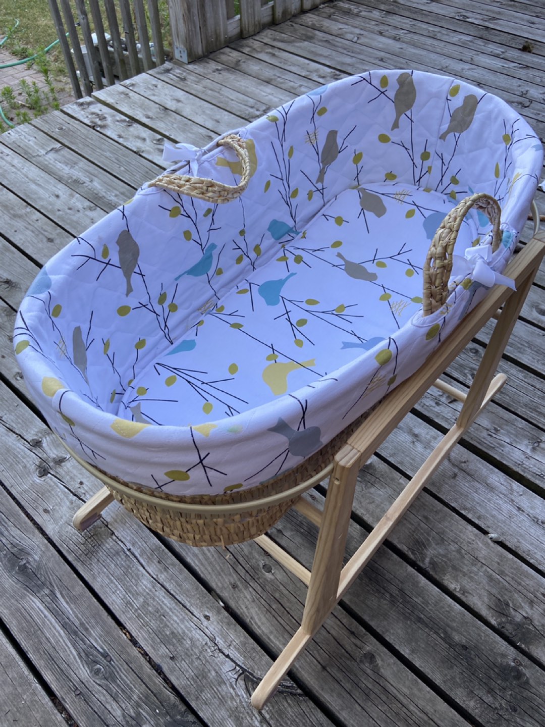 Jolly Jumper Basket bassinet and stand