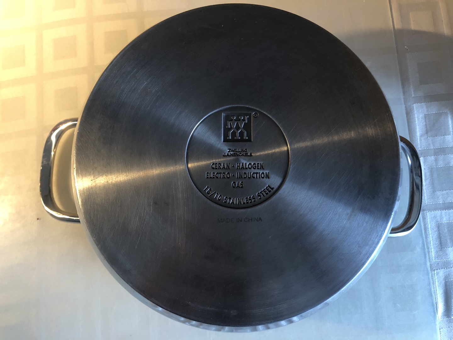 Zwilling pot - 8 inches image indicator(4)