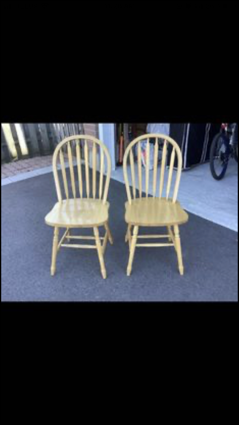 2 chairs for 5 thumbnail