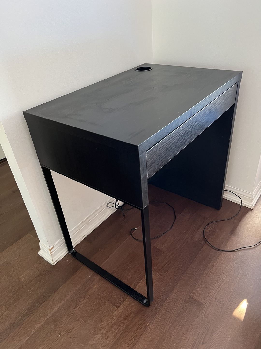 IKEA MICKE office desk