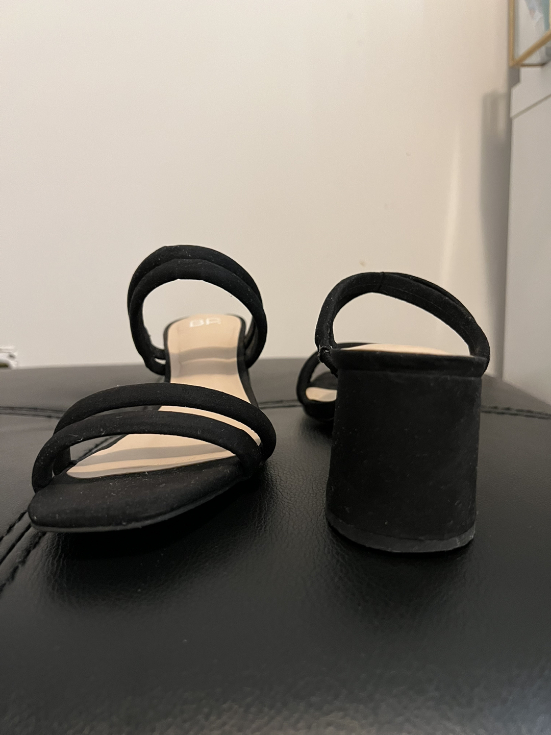 Comfortable yet Chic Black Sandals (size 6) - photo 3