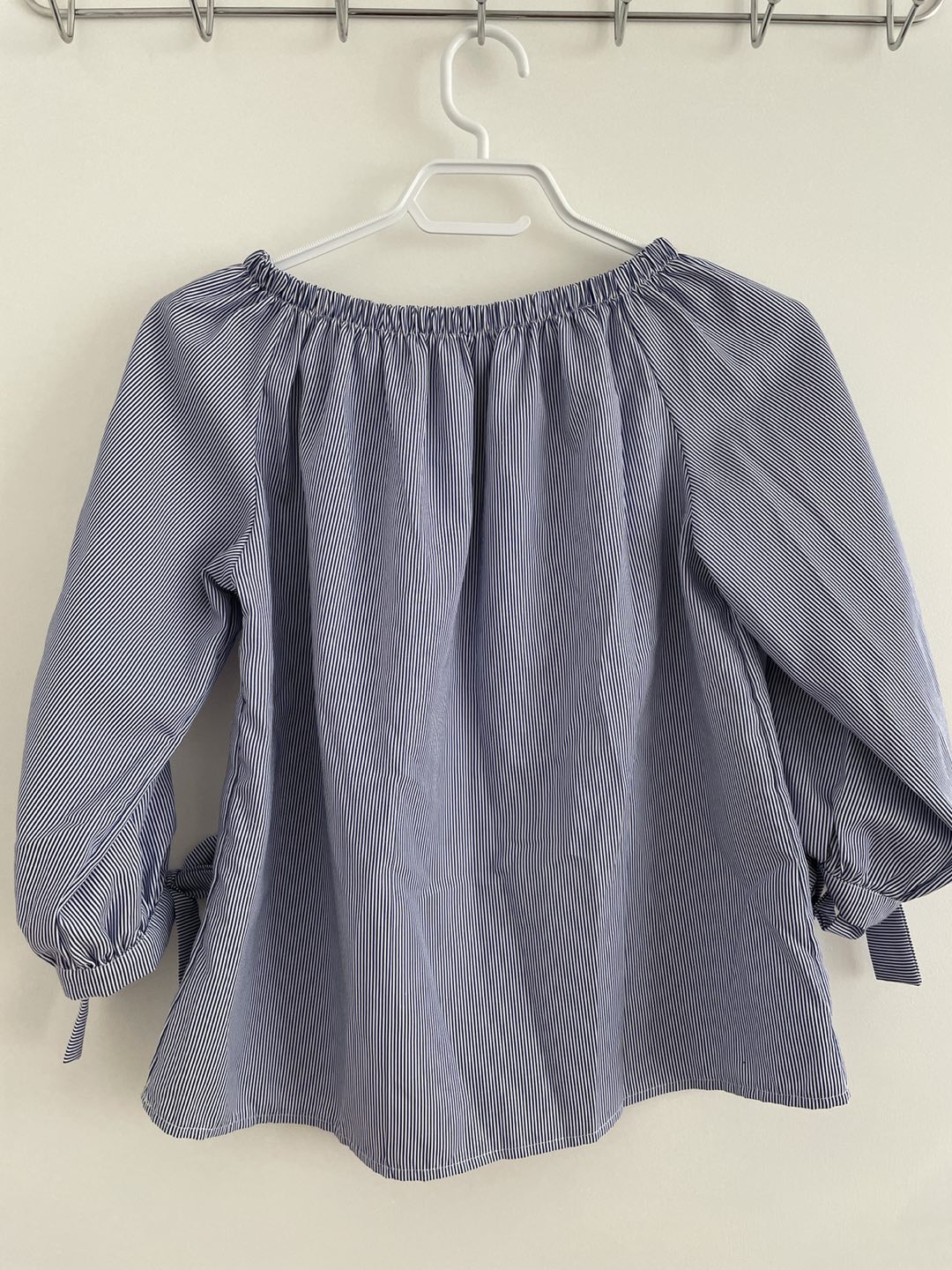 CLOSET SALE 🌟 3/4 sleeve top - photo 2