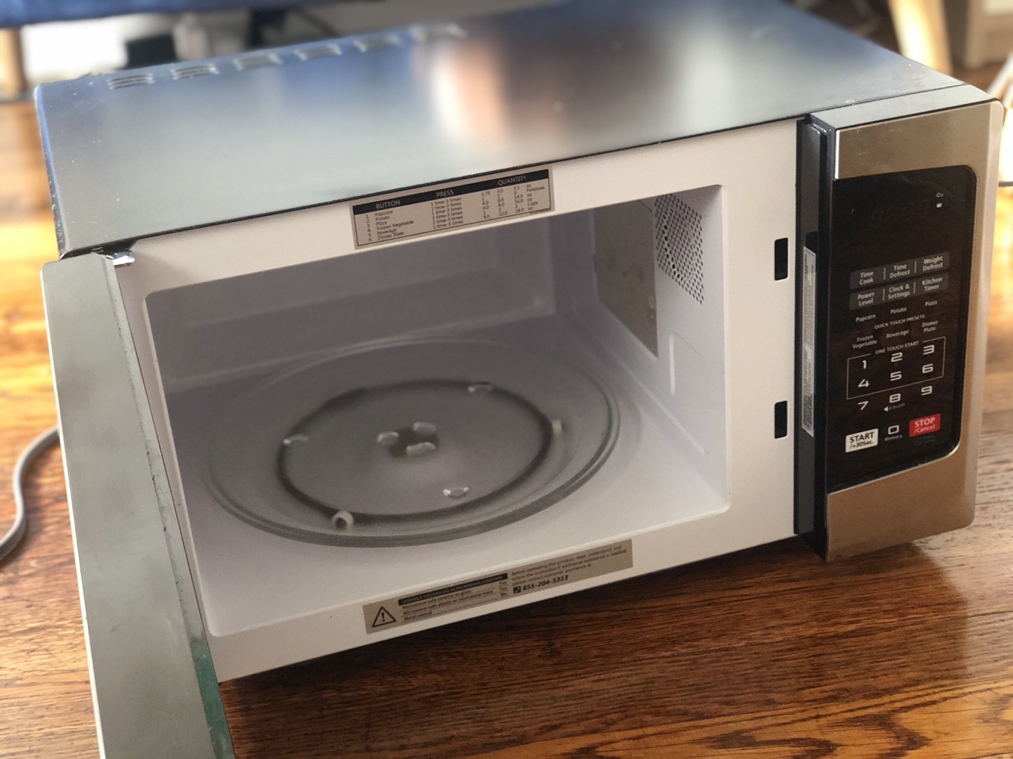 Toshiba Microwave - photo 3