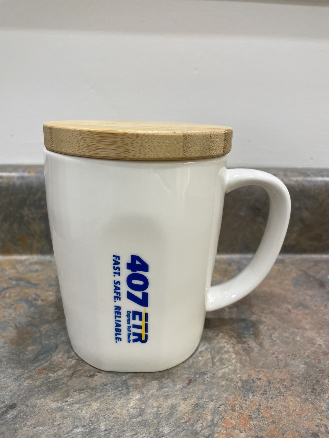 Large mug with lid thumbnail