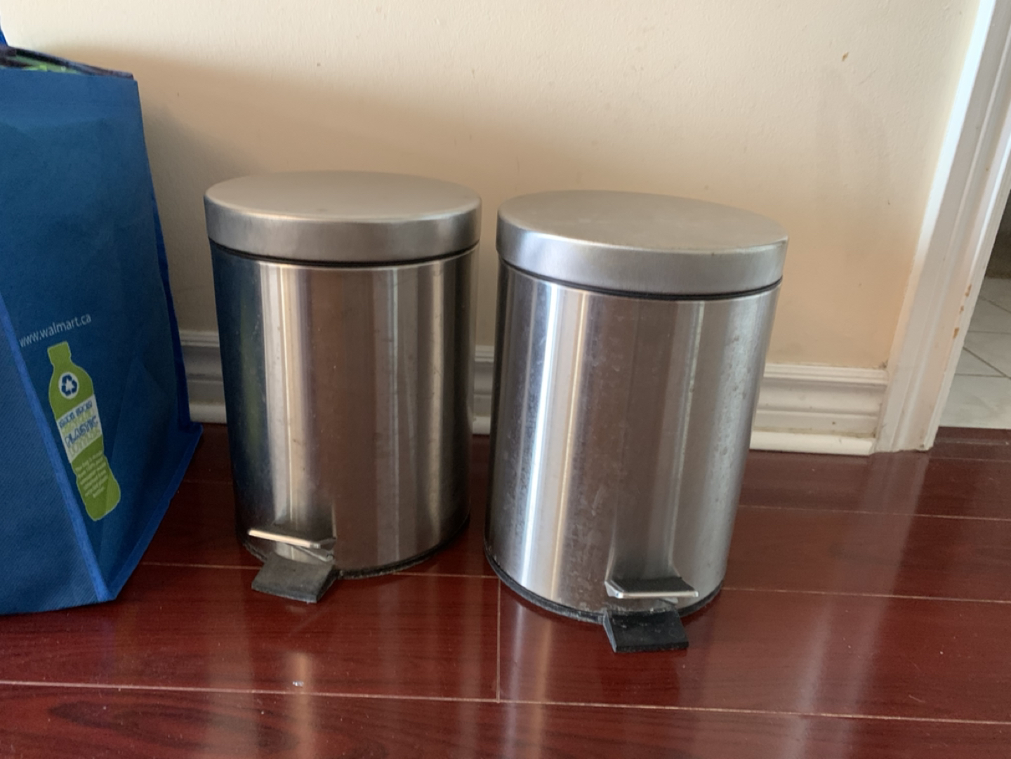 Clean garbage bins ikea