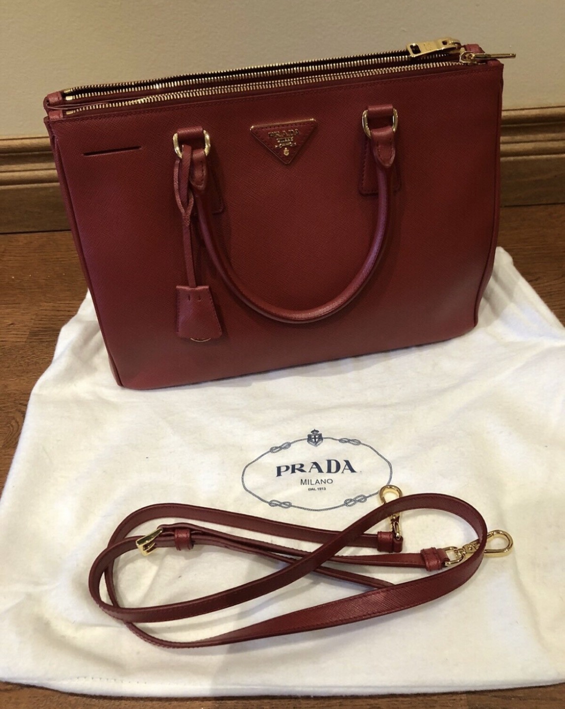 ⭐️Prada saffiano Bag thumbnail