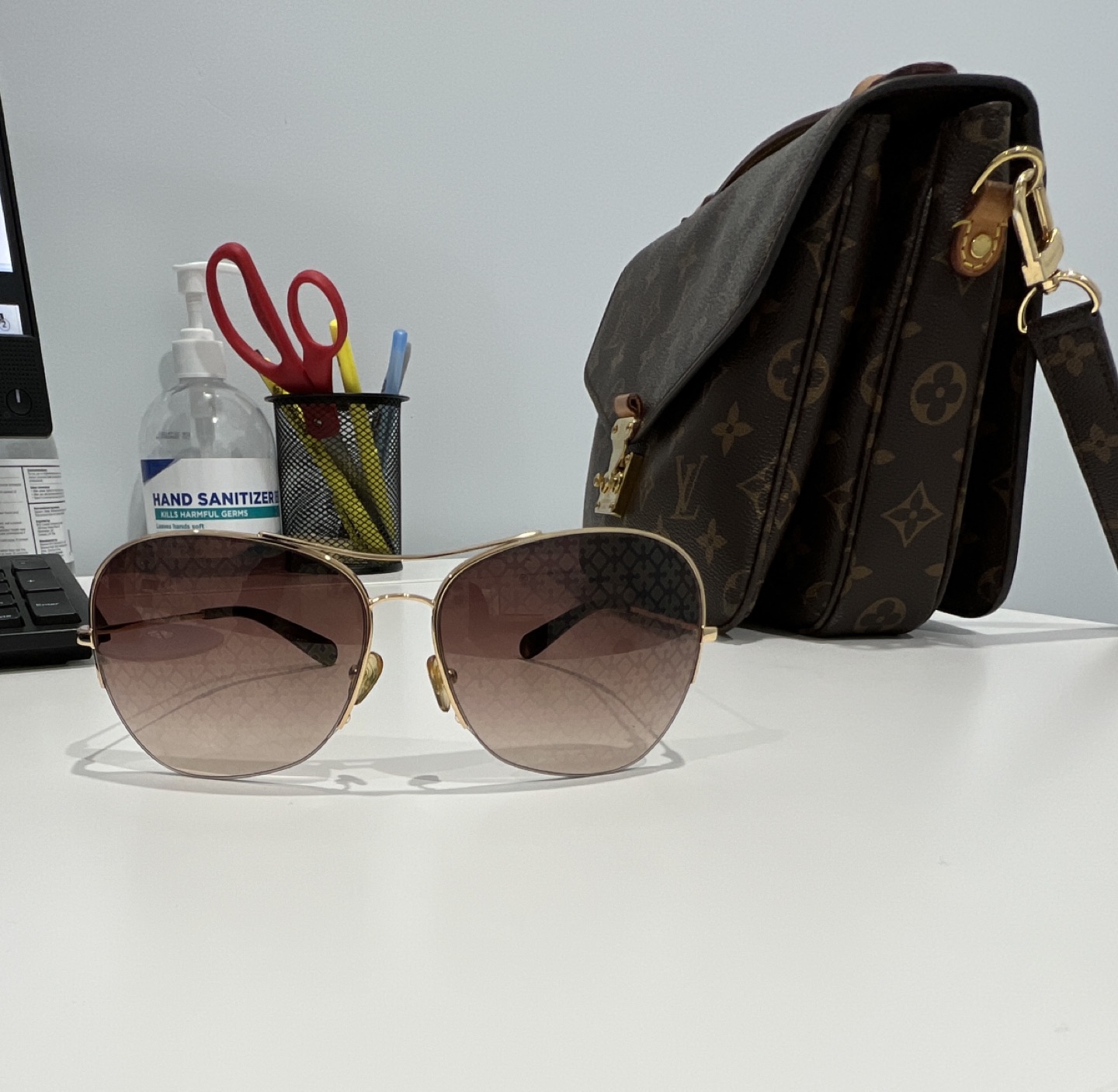 Authentic Tory Burch sunglasses - photo 2