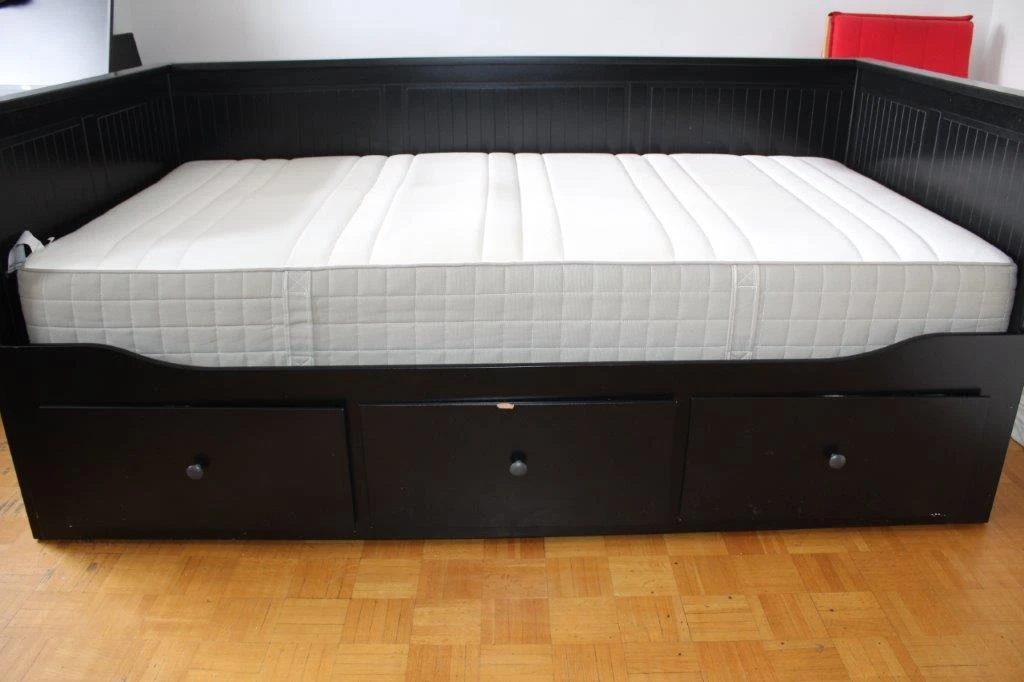 Ikea Hemnes Daybed Frame with 3 drawers( mattress not included) - photo 2