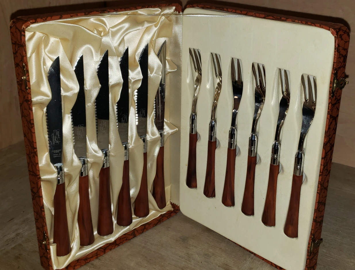 1950'S MARVO STEAKMATE KNIFE AND FORK SET thumbnail