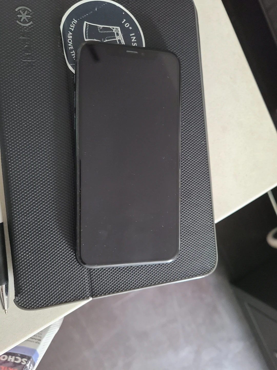 iphone 11 pro 256gb UNLOCKED to all carriers image indicator(6)