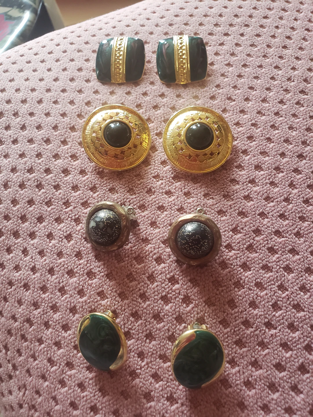 set of 4 vintage clip on earrings thumbnail