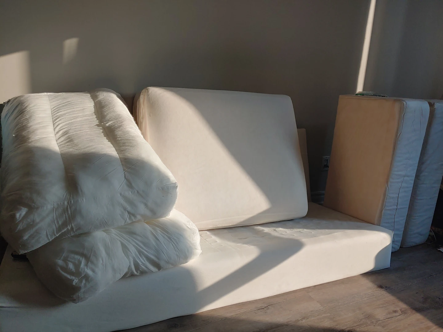 sofa 3 people