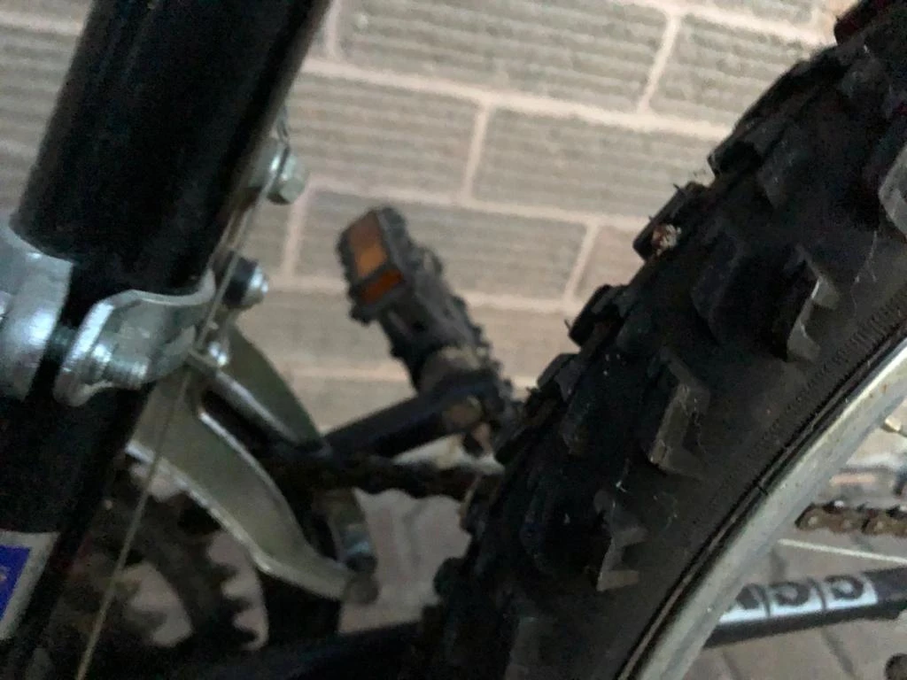 24in CCM Pursuit '90s vintage mountain bike image indicator(5)