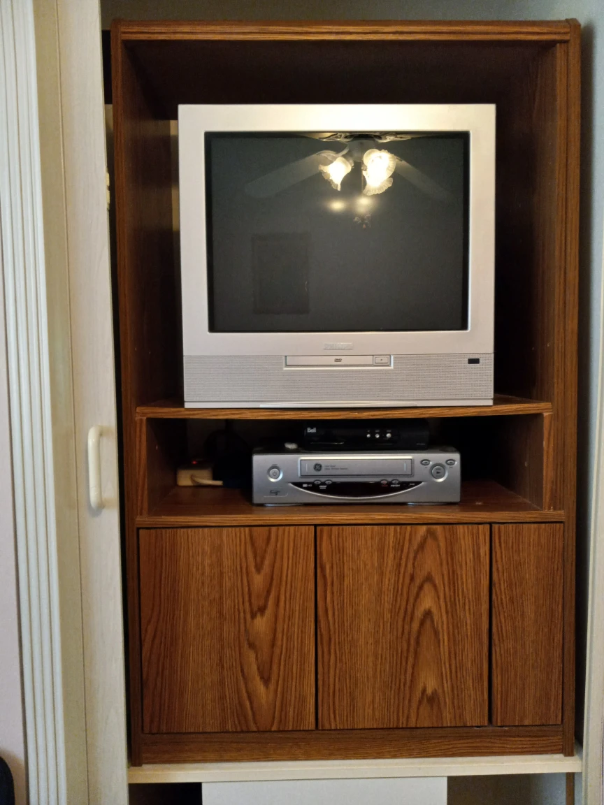 TV stand/cabinet thumbnail
