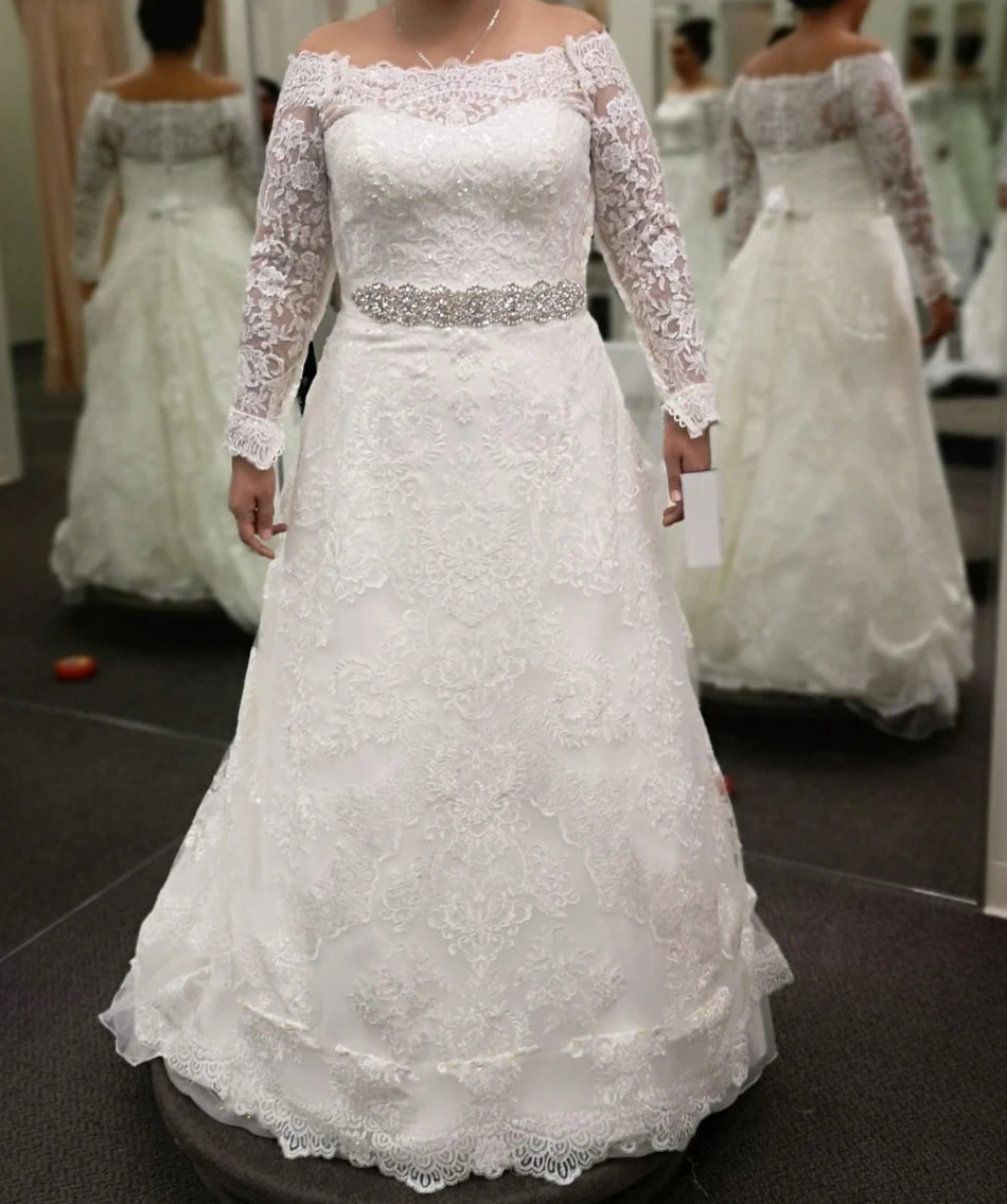 Winter/ autumn wedding dress with pockets image indicator(2)