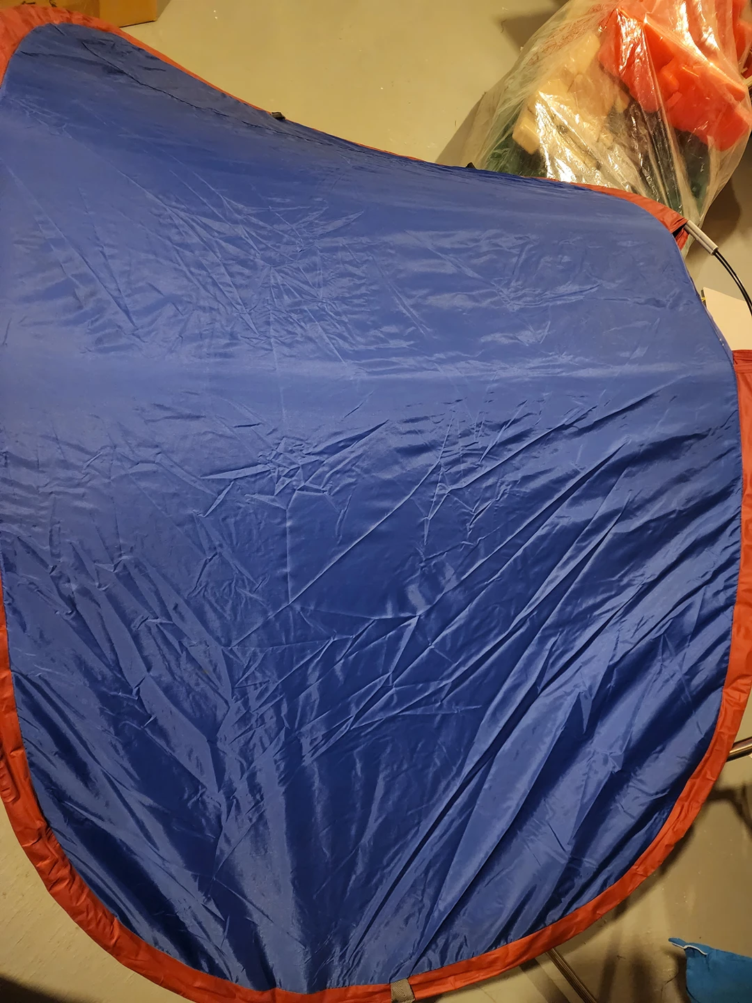 EUC - Children's Pop-up Play Tent - photo 3