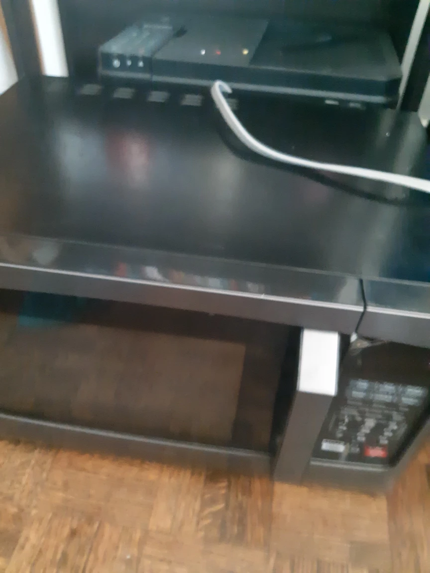 Toshiba Microwave Oven - photo 4