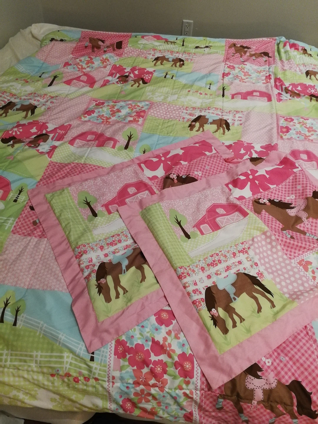 Comforter + 2 pillowcases thumbnail