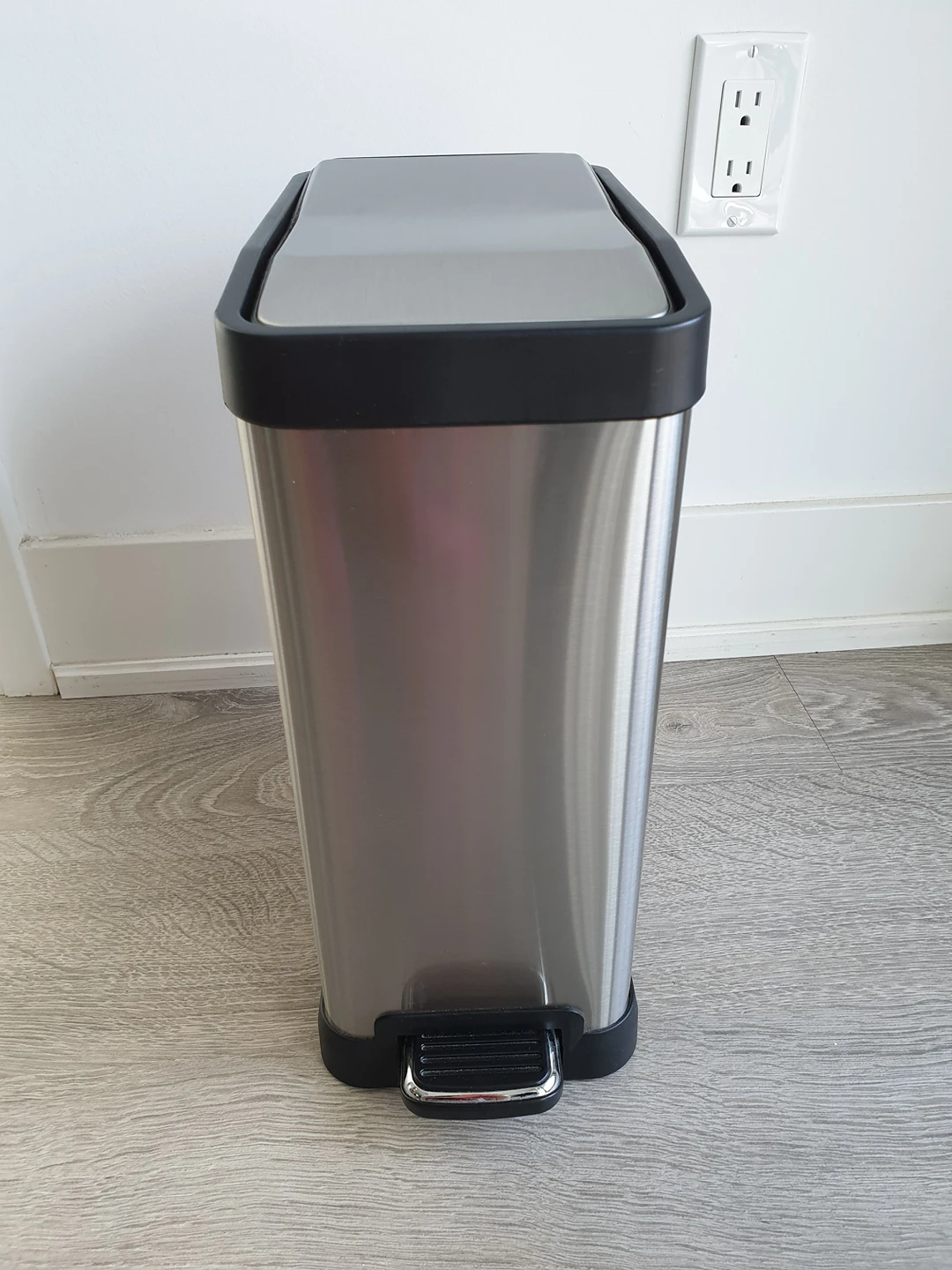 A Set of 2 Rectangular Step-on Garbage Cans - photo 3