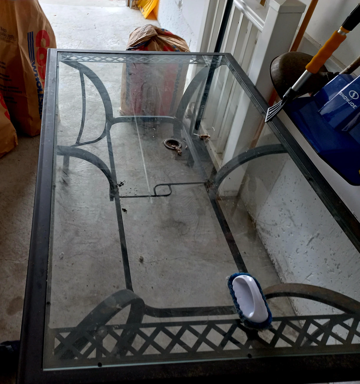 outdoor table. - photo 2