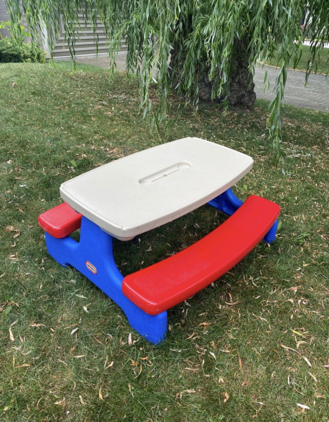 Little tikes foldable picnic table for kids - photo 4