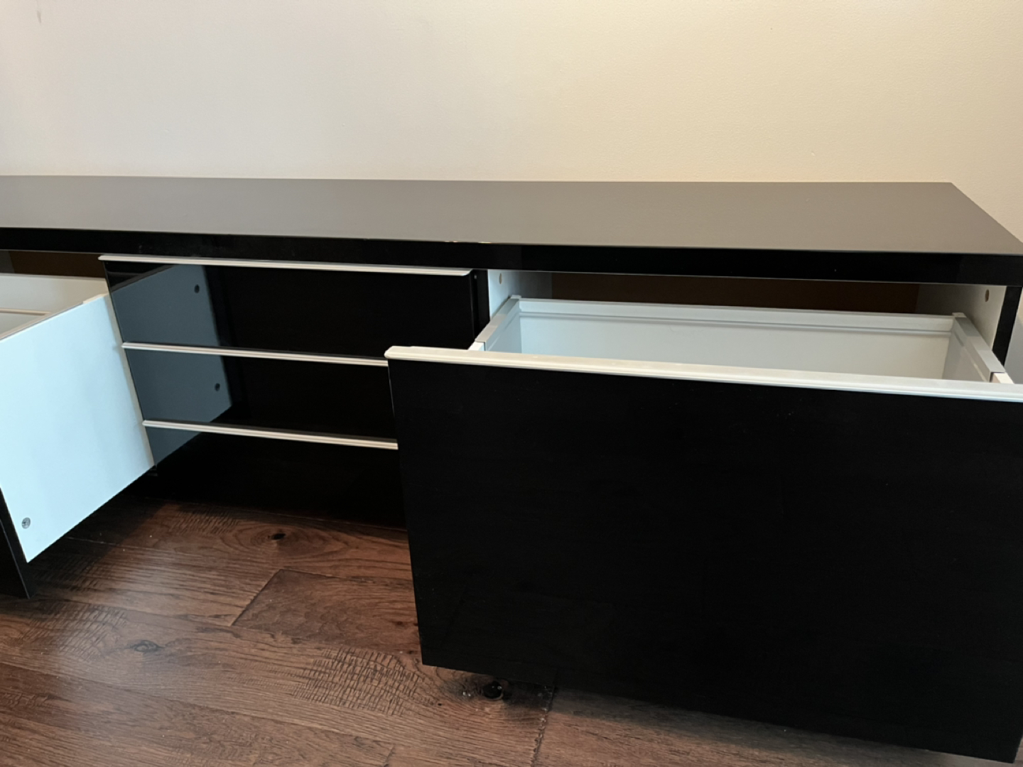 IKEA TV Stand - photo 3