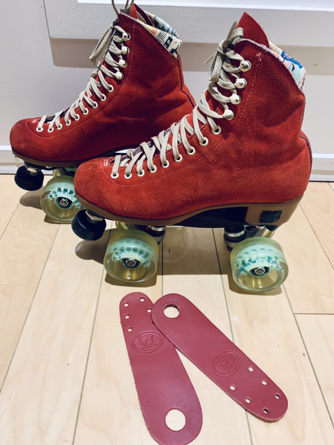 Moxi Skates Size 7 - photo 5