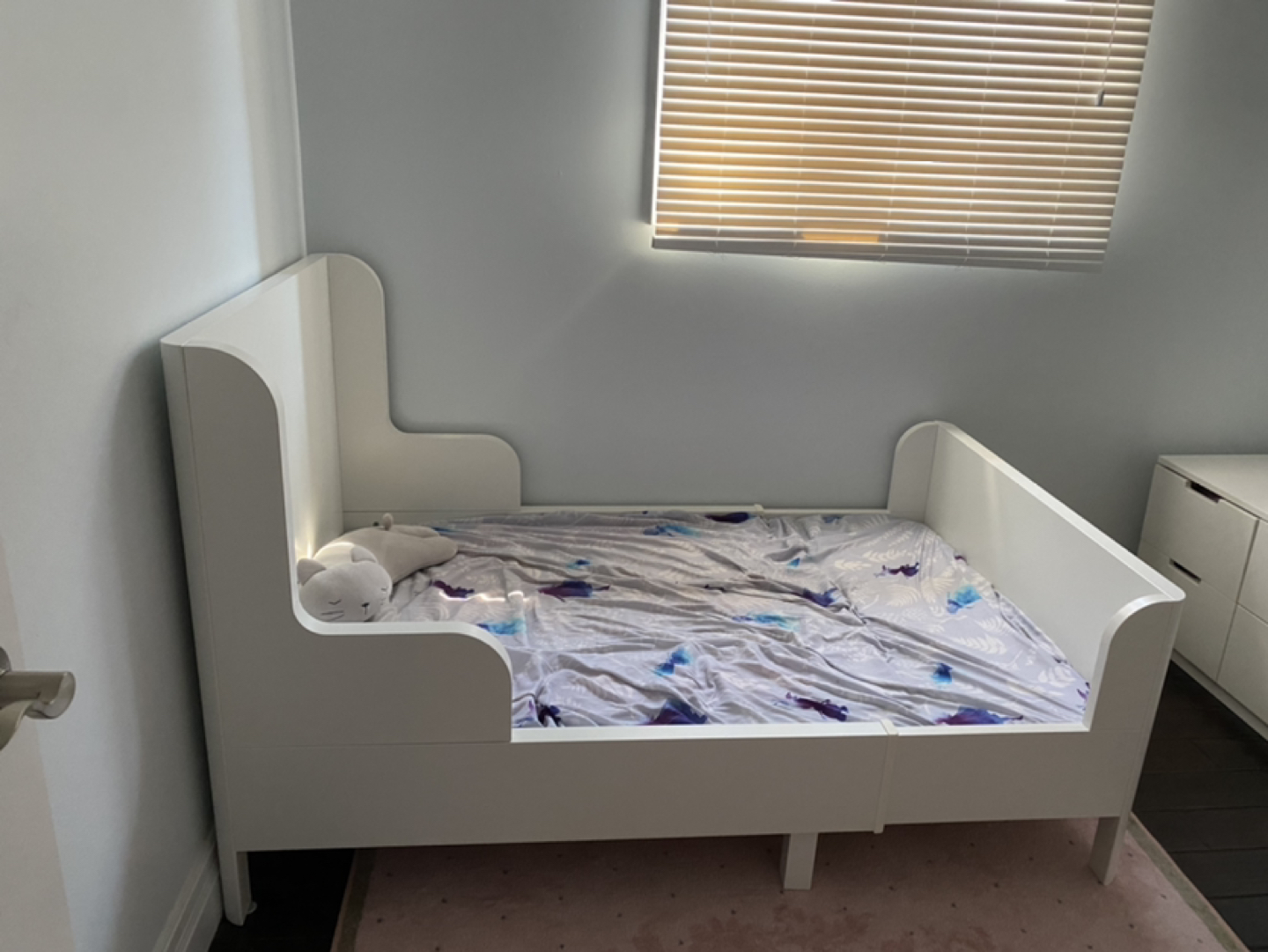 Ikea kids bed frame and mattress - photo 2
